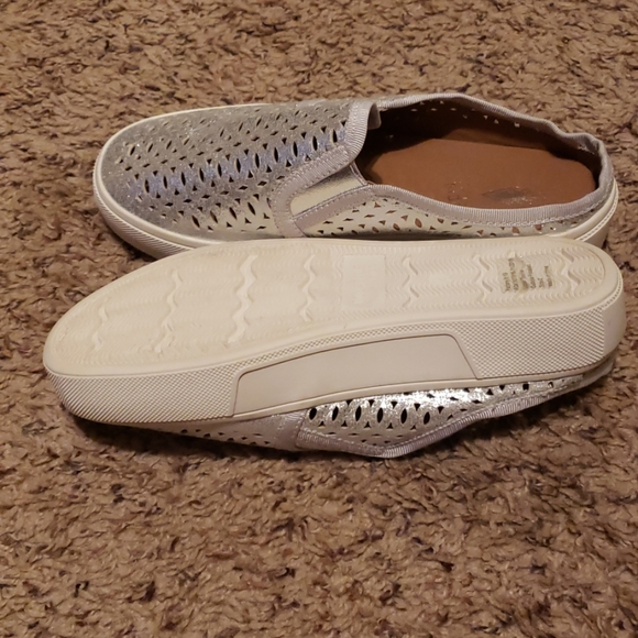 Shoes - Picture 2 of 2